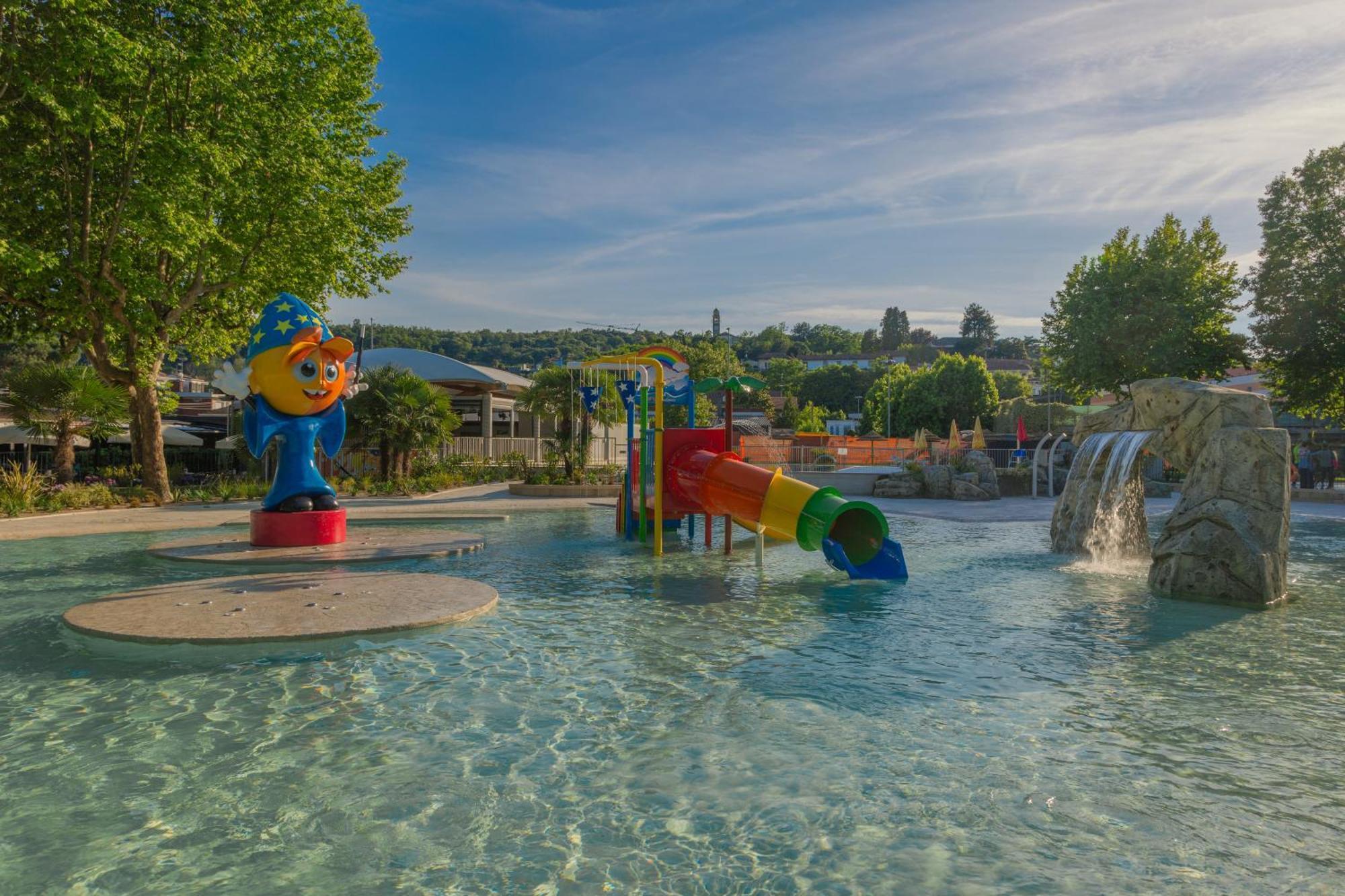 Camping Village Lago Maggiore Dormelletto Exterior photo