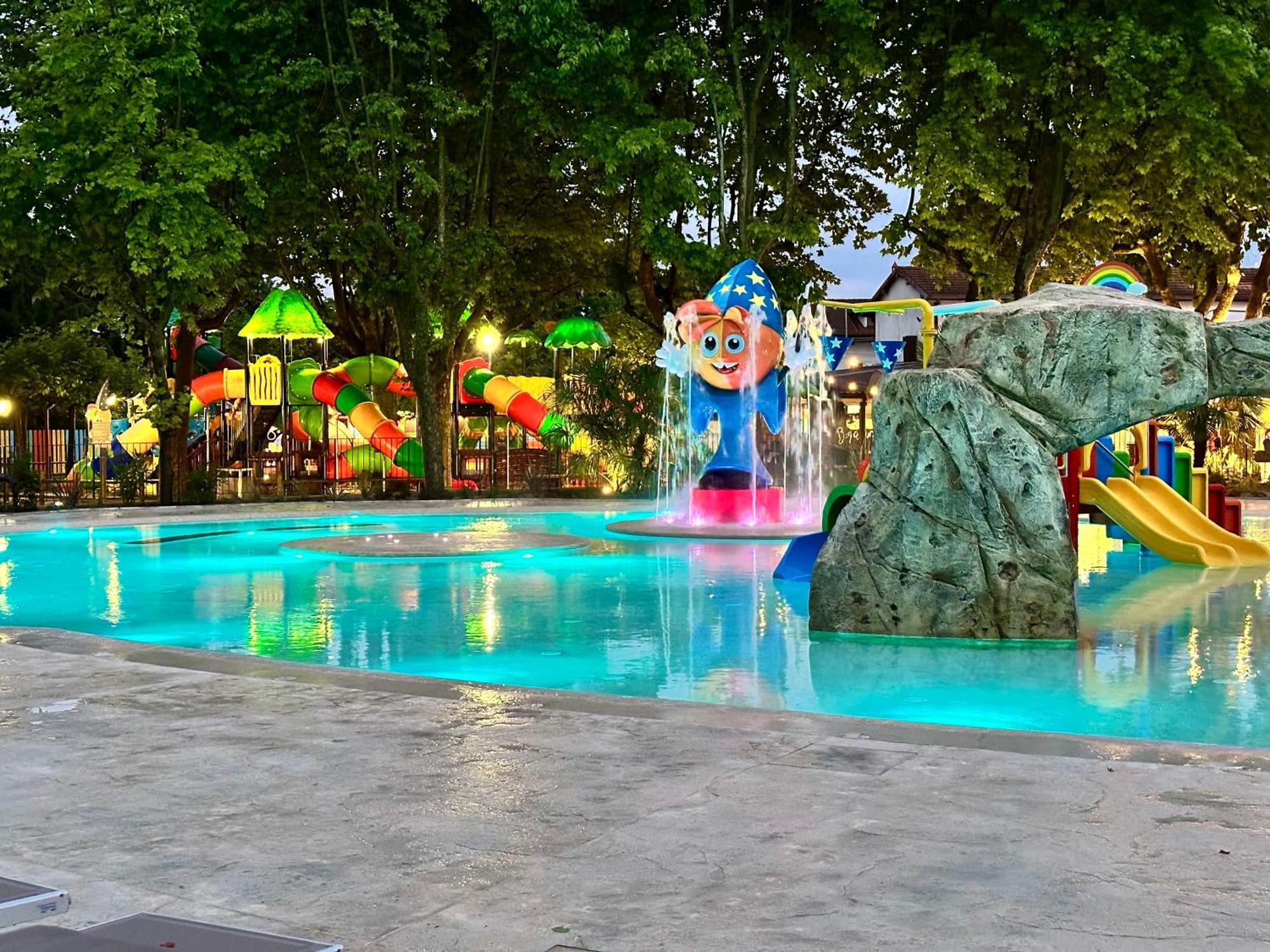 Camping Village Lago Maggiore Dormelletto Exterior photo